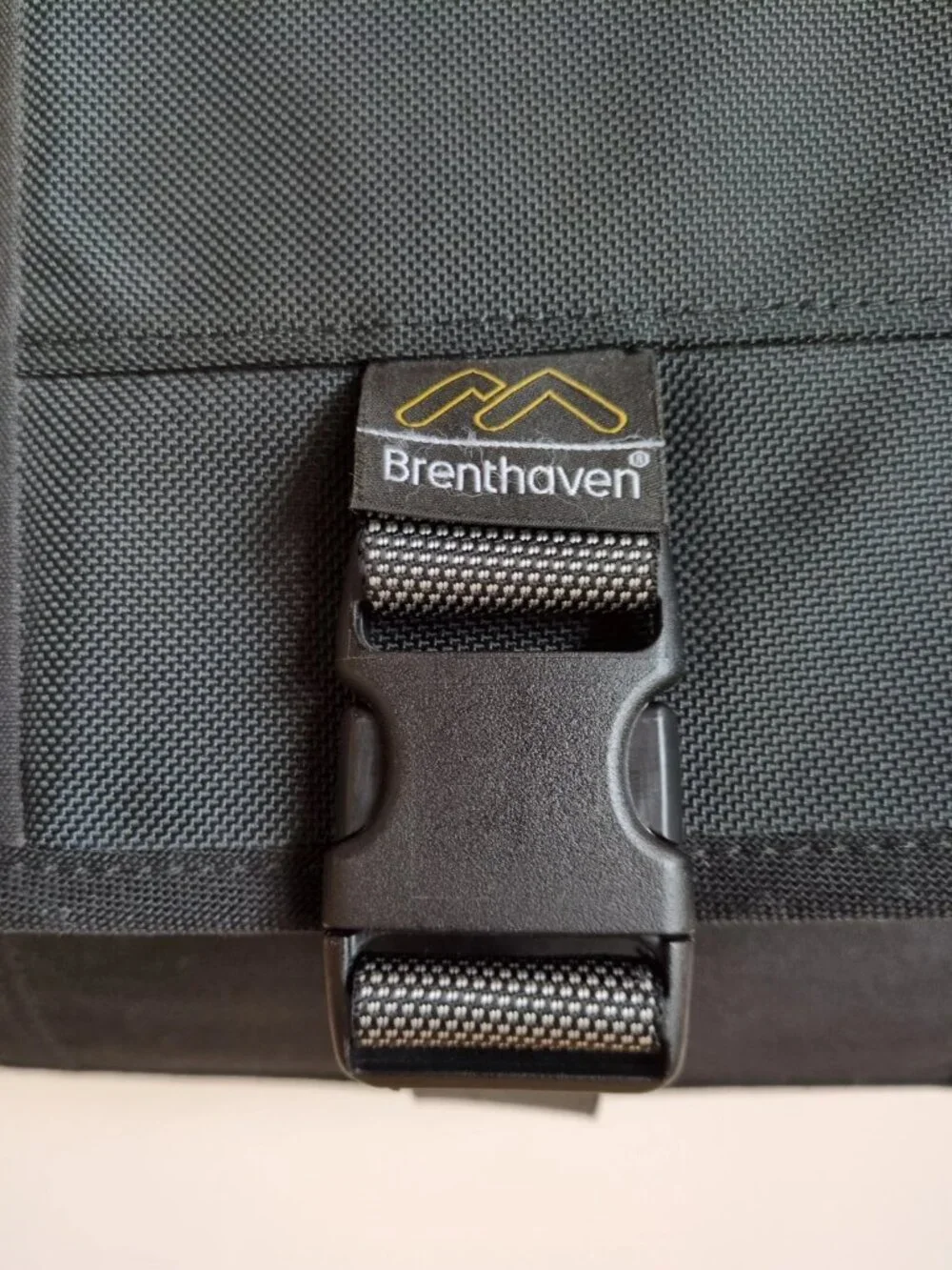 Brenthaven Laptop Messenger Bag Black Nylon 15” Computer Briefcase Shoulder USA